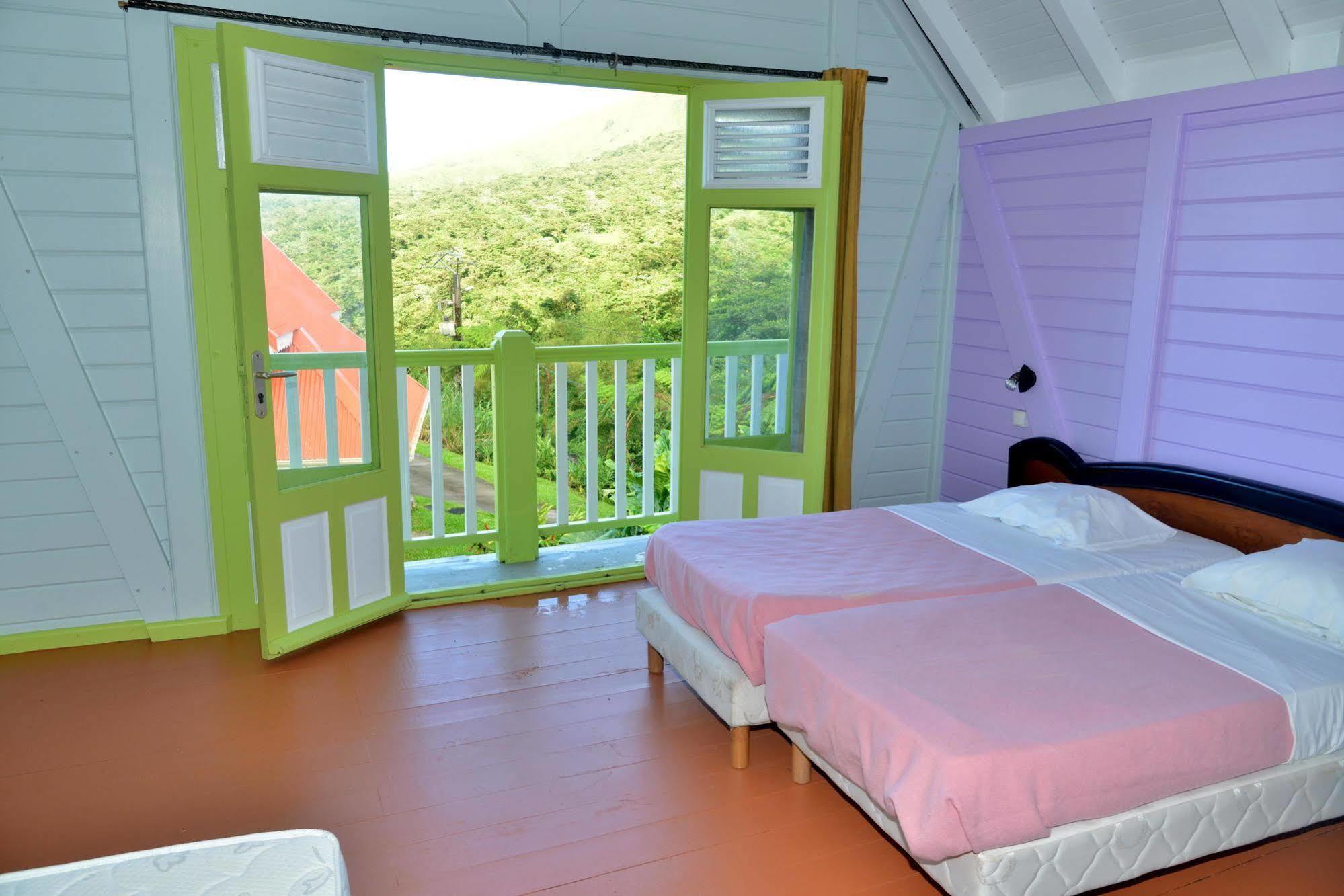 Auberge De La Montagne Pelee Hotel Saint-Pierre Dış mekan fotoğraf